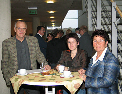 Kreisdirektor Christian Jung, Referentin Dr. Sabine Wagenblass vom LWL-Landesjugendamt und Elisabeth Buschsieweke, Vorsitzende des Jugendhilfeausschusses des Kreises Kreisdirektor Christian Jung, Referentin Dr. Sabine Wagenblass vom LWL-Landesjugendamt und Elisabeth Buschsieweke, Vorsitzende des Jugendhilfeausschusses des Kreises