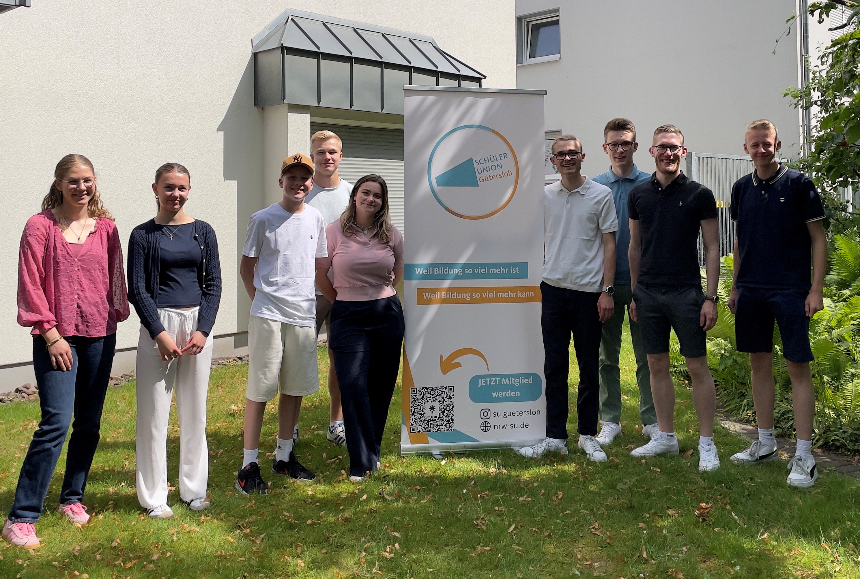 Foto vom Kreissch�lerforum: v.L Marla Sellemerten, Charlotte Bredow, Henrik Peitz, Hannes
F�chtenhans, Lina Winkelmann, Mats Grieger, Vitus Brieden, Maurice Lang, Jan-Phillip Lemm