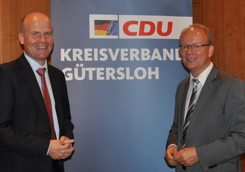 Analysierten den rot-grünen Koalitionsvertrag auf seine Finanzfreundlichkeit für die Kommunen: Ralph Brinkhaus und André Kuper. Analysierten den rot-grünen Koalitionsvertrag auf seine Finanzfreundlichkeit für die Kommunen: Ralph Brinkhaus und André Kuper.