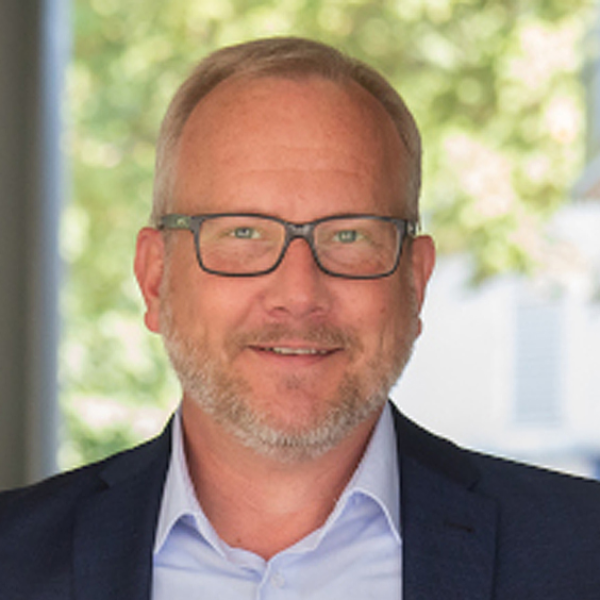  Ralf Eckelmann